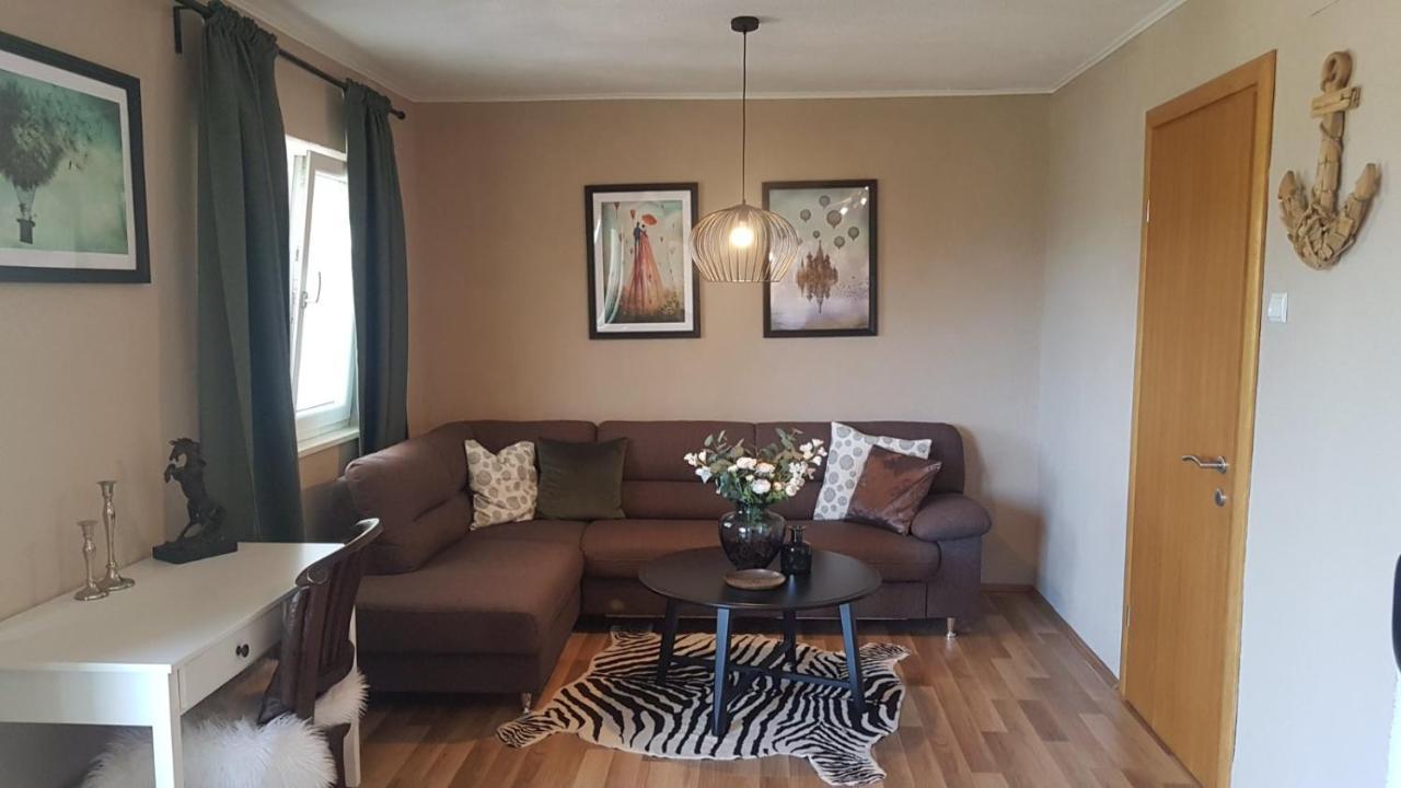 Apartman Ella Peracko Blato Exterior foto